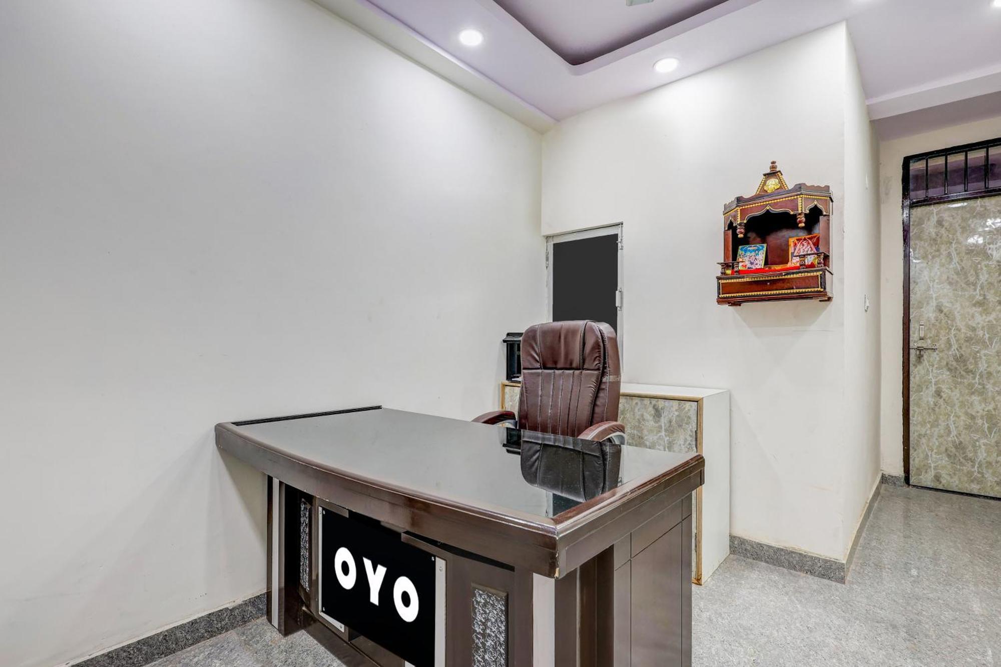 Hotel O Govind Residency Yeni Delhi Dış mekan fotoğraf
