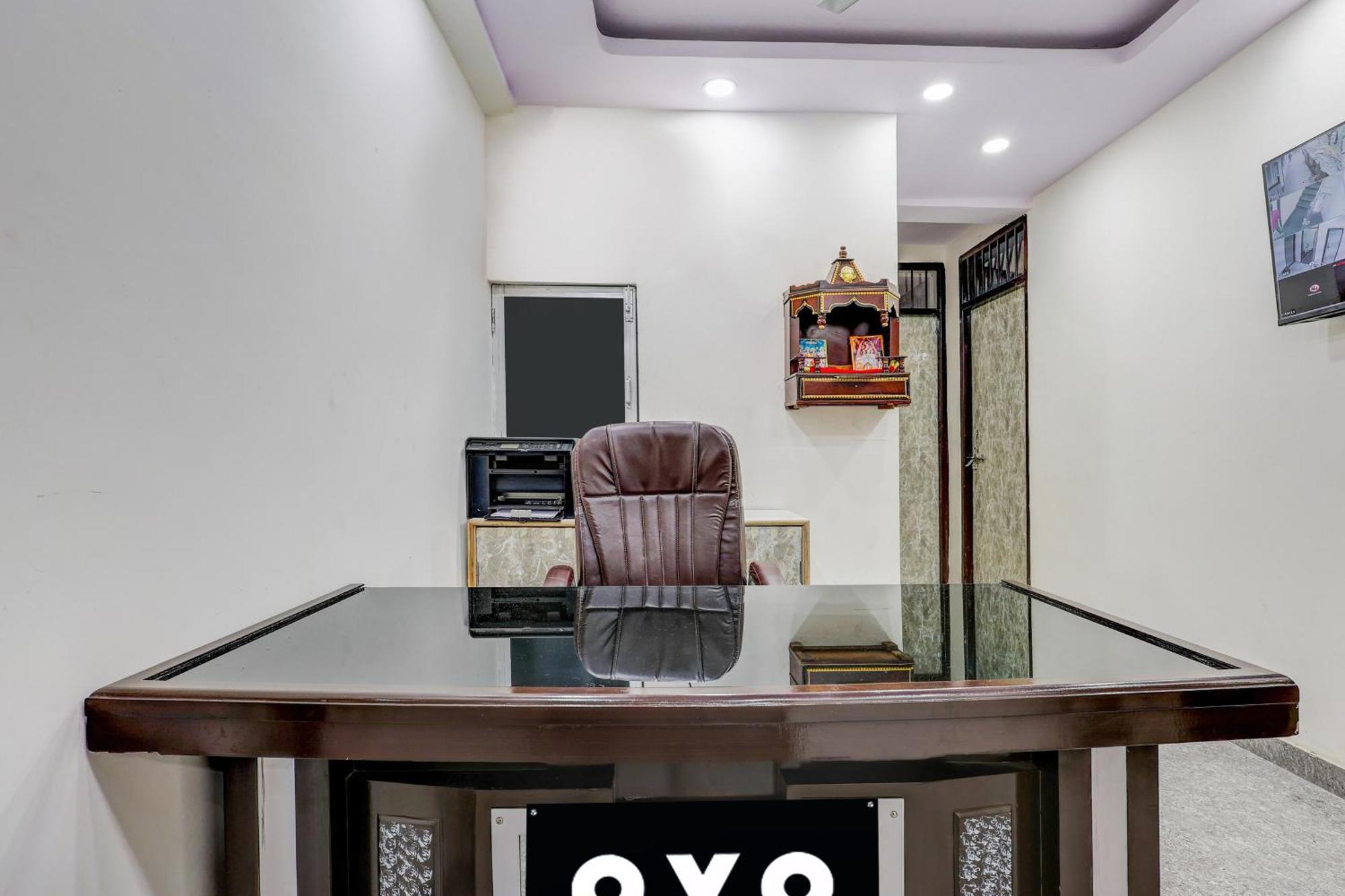 Hotel O Govind Residency Yeni Delhi Dış mekan fotoğraf